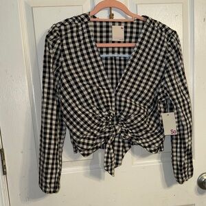 SO Black and White Plaid Women's cropped blouse